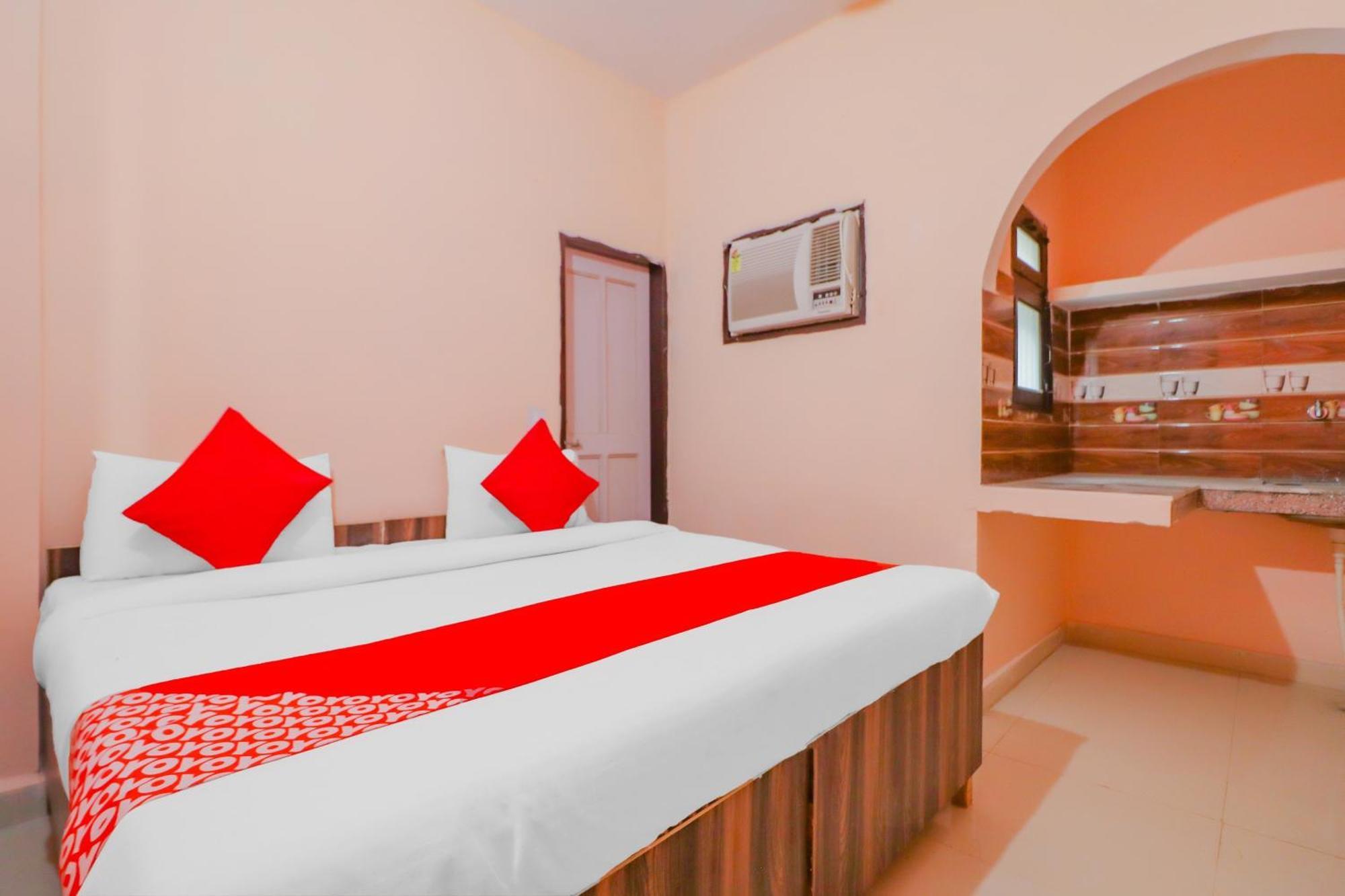 Hotel O Bhardwaj Guest House Garhi Harsaru Exterior foto